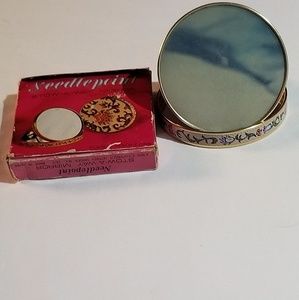 1973 Stow away mirror